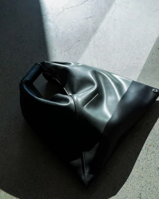 美品　COMME des GARCONS 黒　変形スカート　面白い Comme des Garçons Skirt, Black | Stand Up Comedy