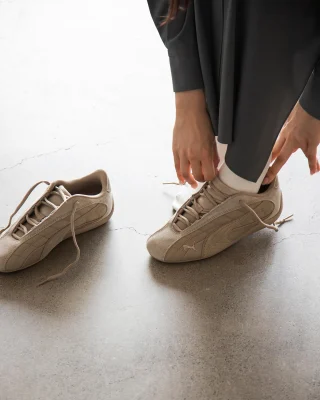 HYKE スーパーワイドレッグパンツ ベージュ LINEN WIDE LEG PANTS-リネンワイドレッグパンツ-HYKE（ハイク